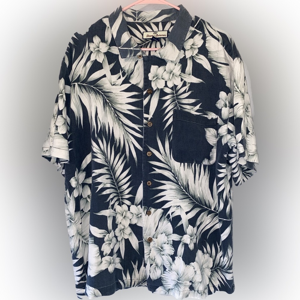 Tommy Bahama 100% Silk Floral Button Down Short Sleeve Shirt Men’s Size Large